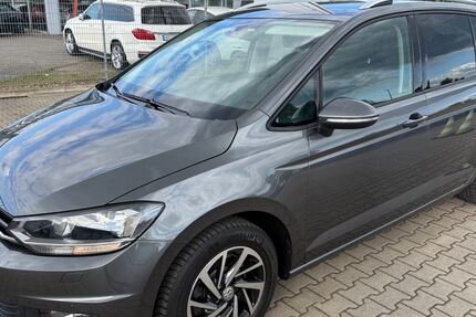 VW Touran 126.210 km 18.900 € Achim 28832
