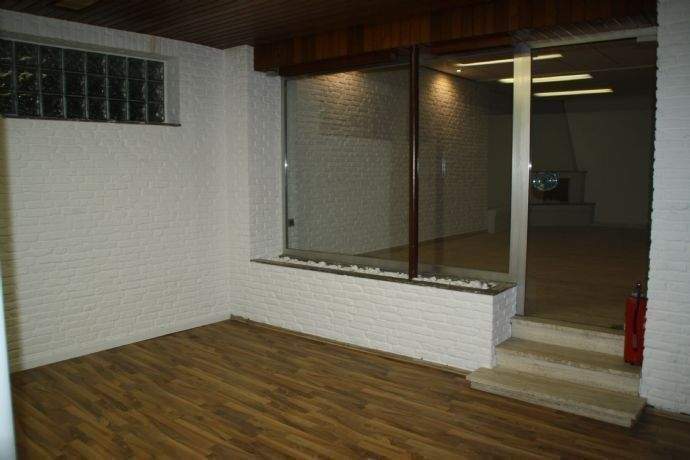 Mehrfamilienhaus, Wohnhaus Bremen Woltmershausen - 8 Zimmer, 268 m&sup2;, 349.000&euro; | Angebot:25685463