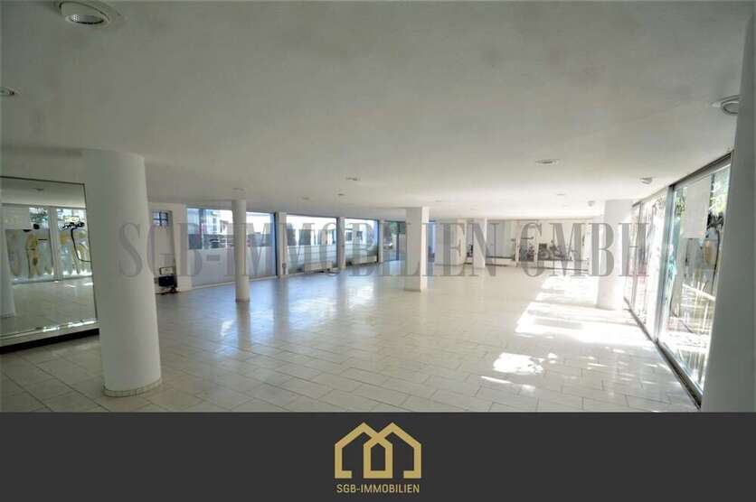 Halle in Bremen 2.561 € 197 m²