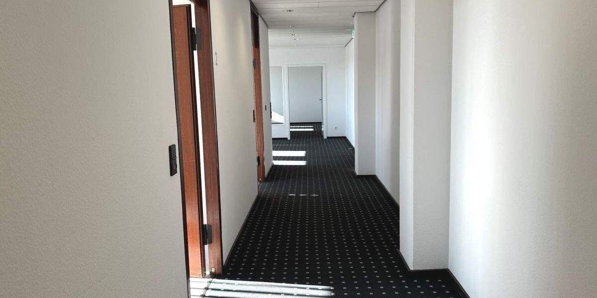 Gewerbeobjekt Stuhr Brinkum - 7 Zimmer, 150 m&sup2;, 285.000&euro; | Angebot:24311198