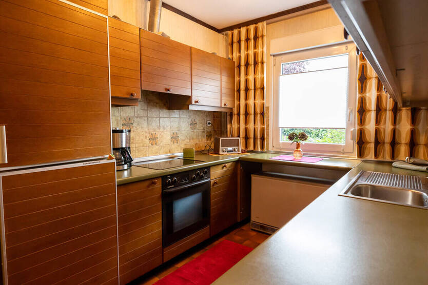 *** liebevolles RMH in ruhiger LAGE mit GARAGE und 6 ZIMMERN *** 6 zimmer