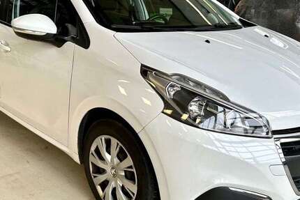 Peugeot 208 119.595 km 7.100 &euro; Bremen 28217