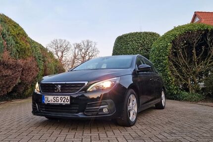 Peugeot 308 129.700 km 8.799 &euro; Ganderkesee 27777