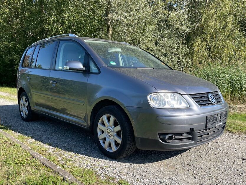 VW Touran 222.000 km 3.290 € Bremen 28197