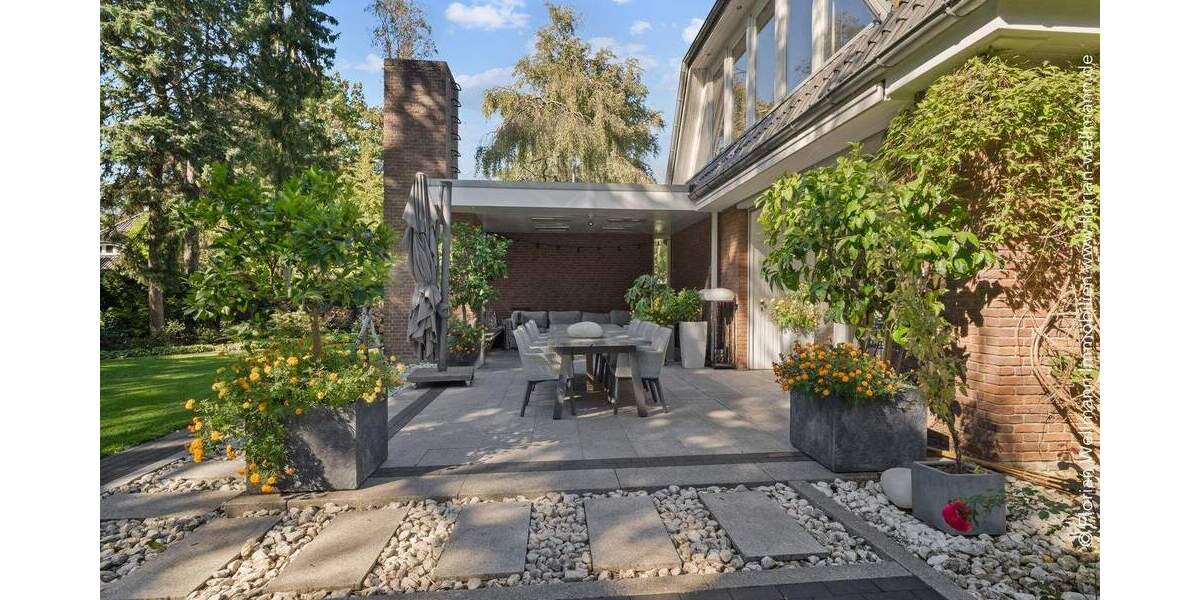 Einfamilienhaus Bremen Oberneuland - 8 Zimmer, 348 m&sup2;, 1.950.000&euro; | Angebot:25676177