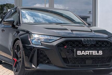 Audi RS3 7.900 km 71.940 € Hude 27798