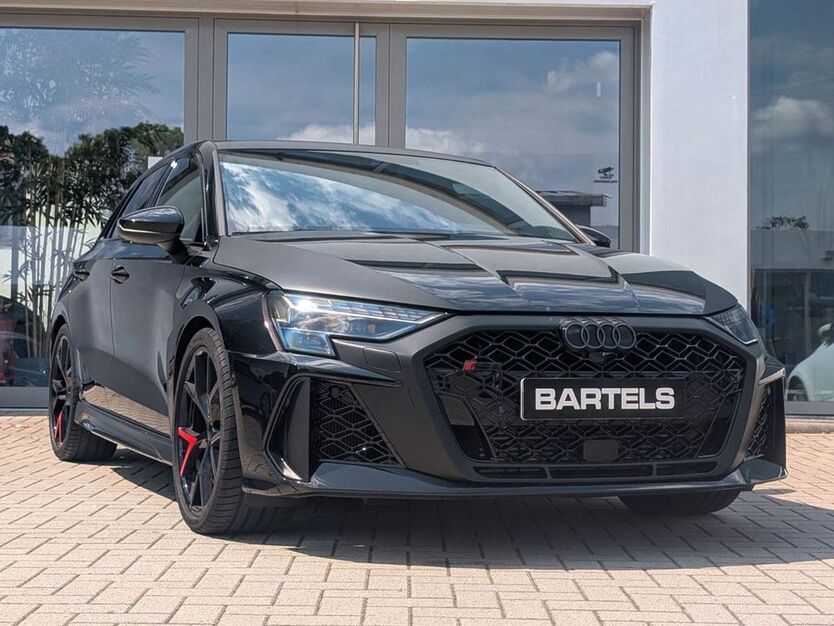 Audi RS3 7.900 km 71.940 € Hude 27798