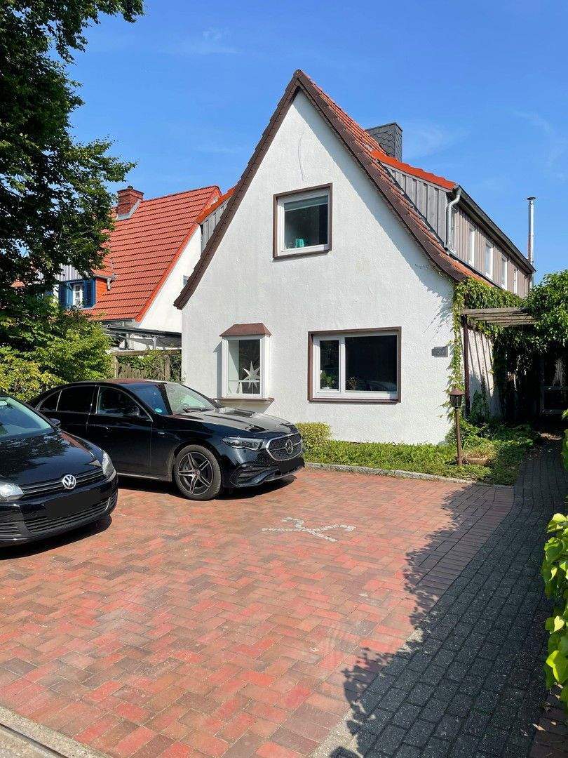 Modernisiertes Einfamilienhaus mit großem Grundstück in Oberneuland 5 zimmer