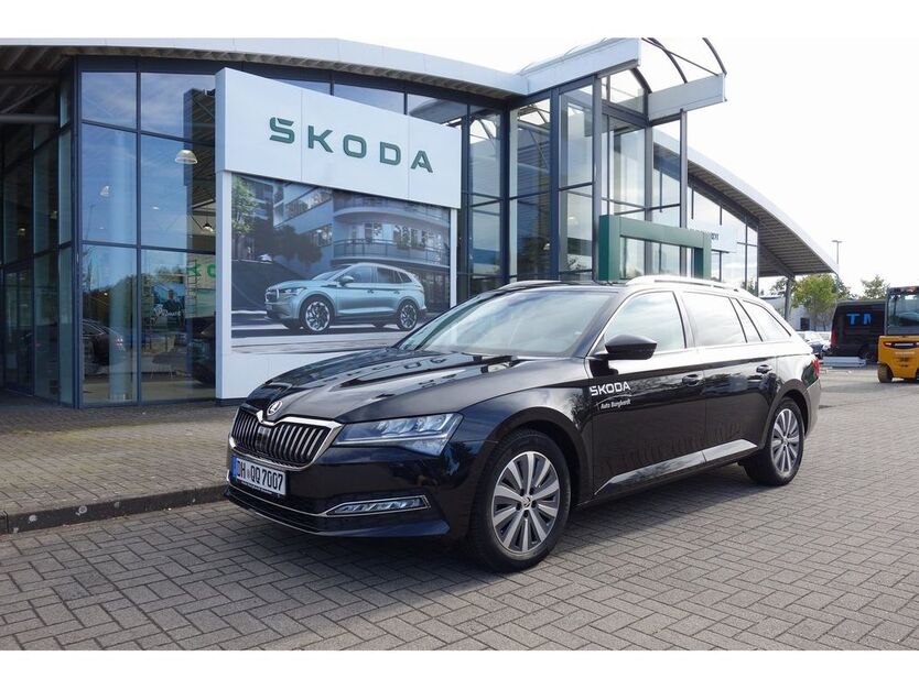 Skoda Superb 38.172 km 34.890 € Bremen 28357