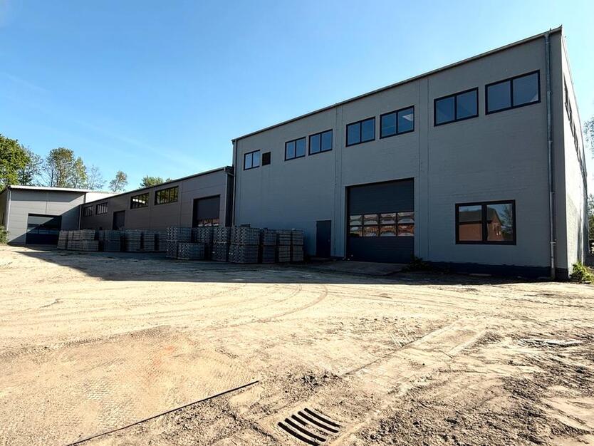 Moderne Gewerbefläche mit Büroeinbau in Ritterhude zimmer