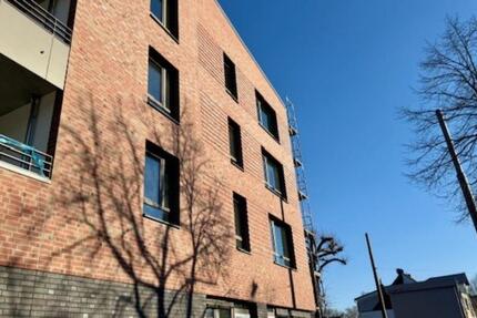 SüdWest Dachterrasse: 2-Zimmer, Eichen-Dielenoptik-Boden, Einbauküche, Loggia, Garage 2 zimmer