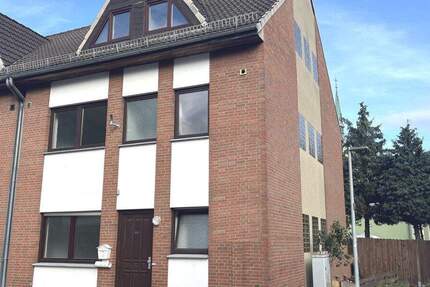 Haus Bremen / Blumenthal Blumenthal - 7 Zimmer, 157 m&sup2;, 245.000&euro; | Angebot:23981075