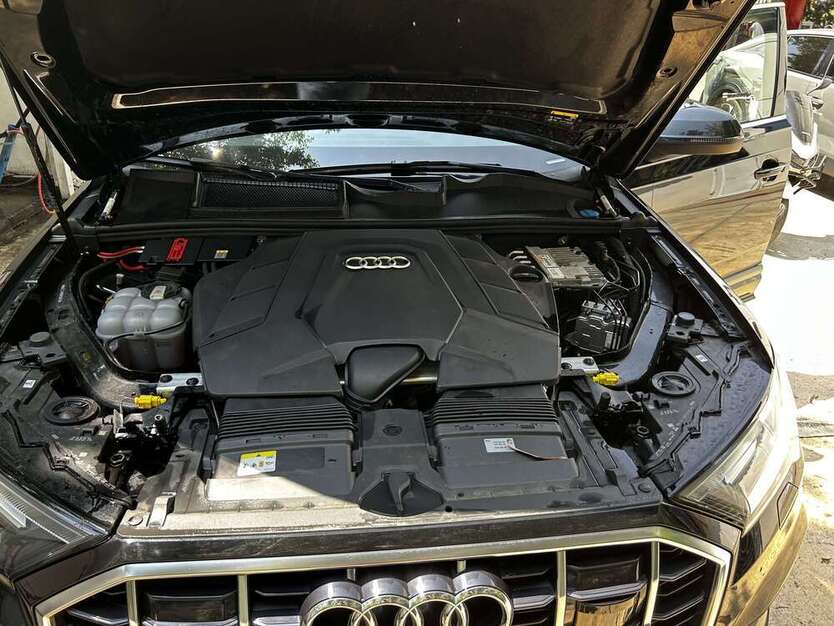 Q7