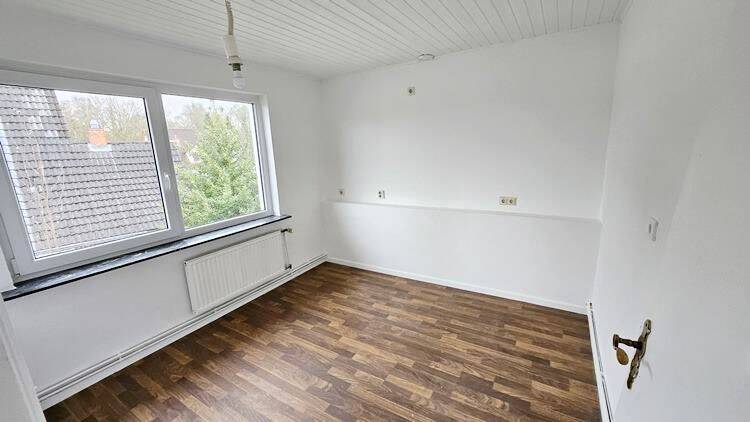 Doppelhaushälfte Grasberg - 9 Zimmer, 180 m&sup2;, 299.000&euro; | Angebot:25998715