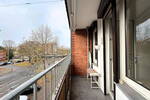 Frisch renovierte 3-Zi.-Whg., EBK, Balkon, Loggia, DG-Raum in zentraler Lage Bremen-Walle