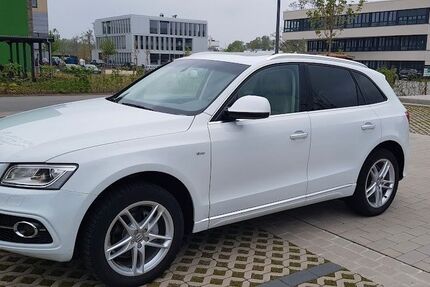 Audi Q5 82.000 km 29.600 € Bremen 28199