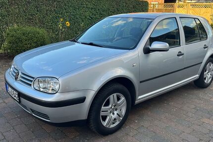 VW Golf 263.648 km 2.500 € Ganderkesee 27777