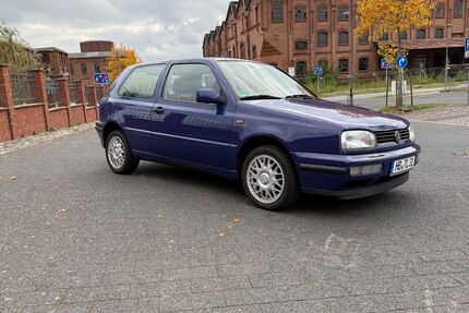 VW Golf 153.000 km 4.499 &euro; Bremen 28777