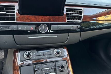 Audi A8 198.000 km 15.900 &euro; Bremen 28217