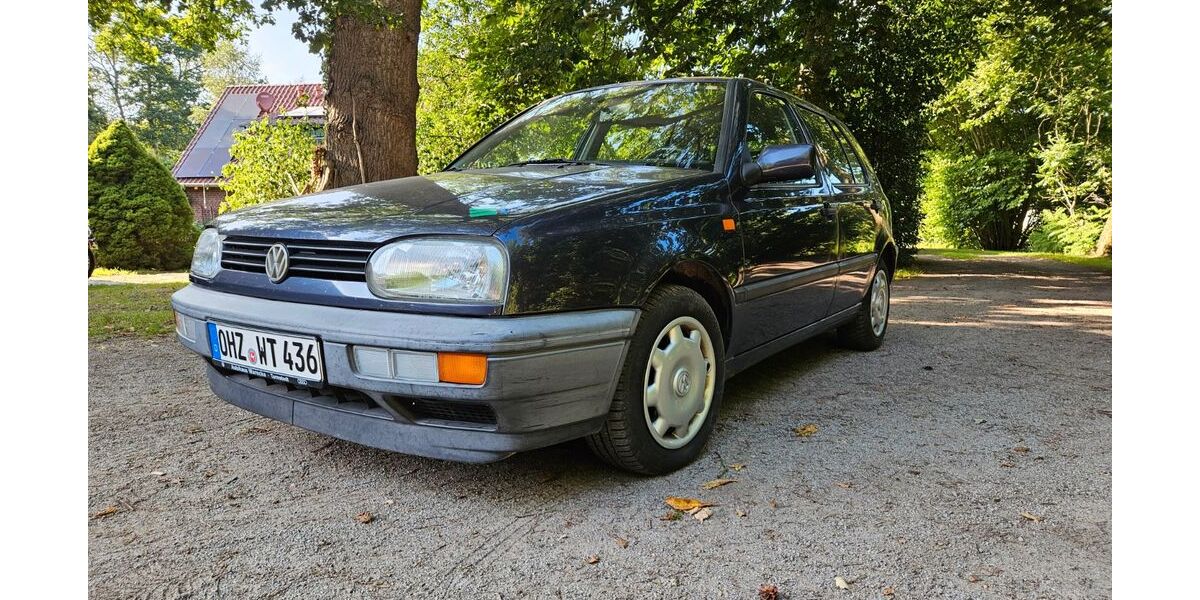 VW Golf 155.000 km 1.890 &euro; Grasberg 28879