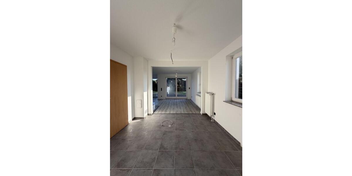 Geräumiges 5-Zimmer Einfamilienhaus mit Garage und Garten 5 zimmer