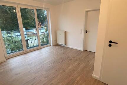 Moderne, renovierte 2 Zimmer Wohnung mit Balkon zimmer