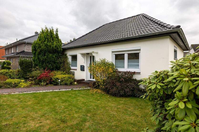 *** EFH - 2 ZKB - RENOVIERT und SANIERT in 2017 mit GARAGE *** 2 zimmer