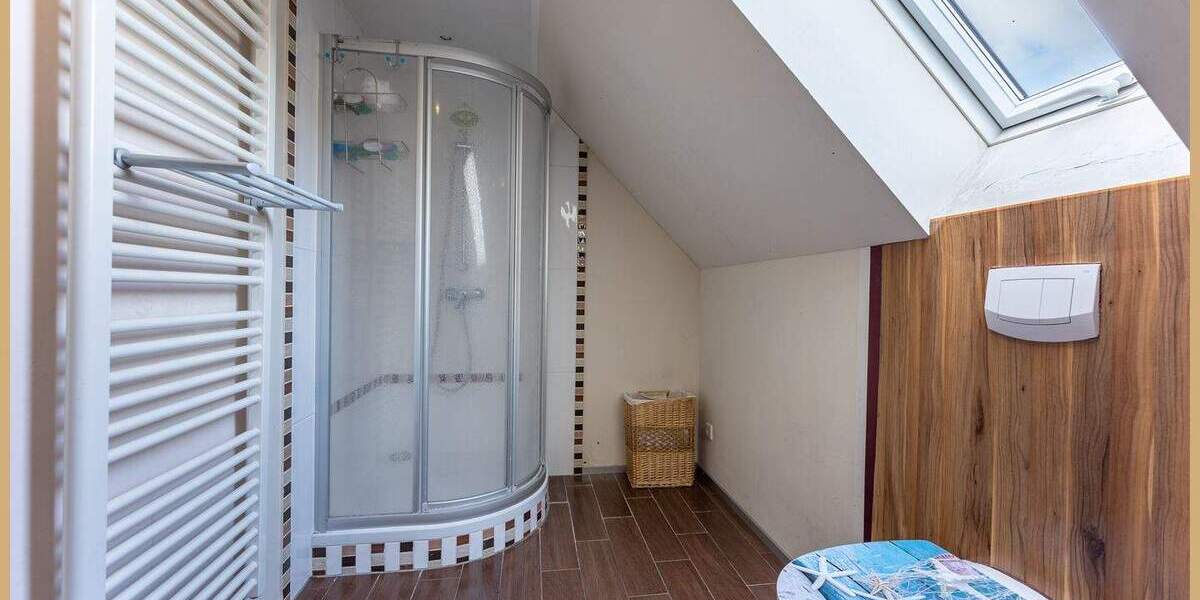 Einfamilienhaus Berne - 7 Zimmer, 233 m&sup2;, 329.000&euro; | Angebot:25684170