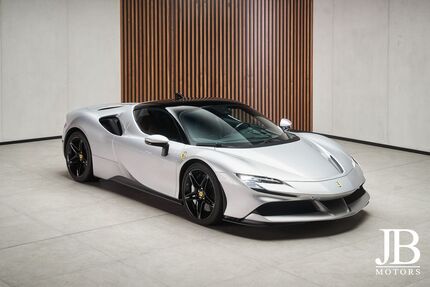 Ferrari SF90 4.050 km 339.850 € Stuhr 28816