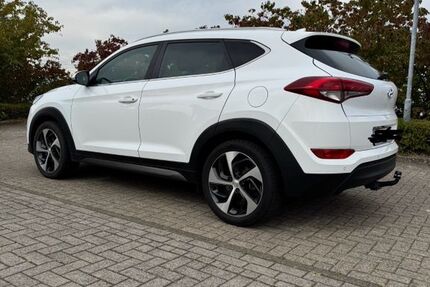 Hyundai TUCSON 99.084 km 12.500 € Syke 28857