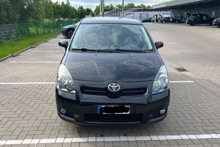 Toyota Corolla Verso 302.000 km 1.995 &euro; Bremen 28325