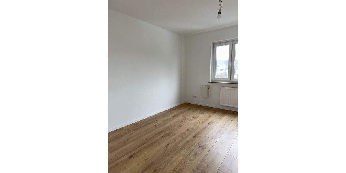 Etagenwohnung Bremen Westend - 4 Zimmer, 92 m&sup2;, 1.000&euro; | Angebot:25152622