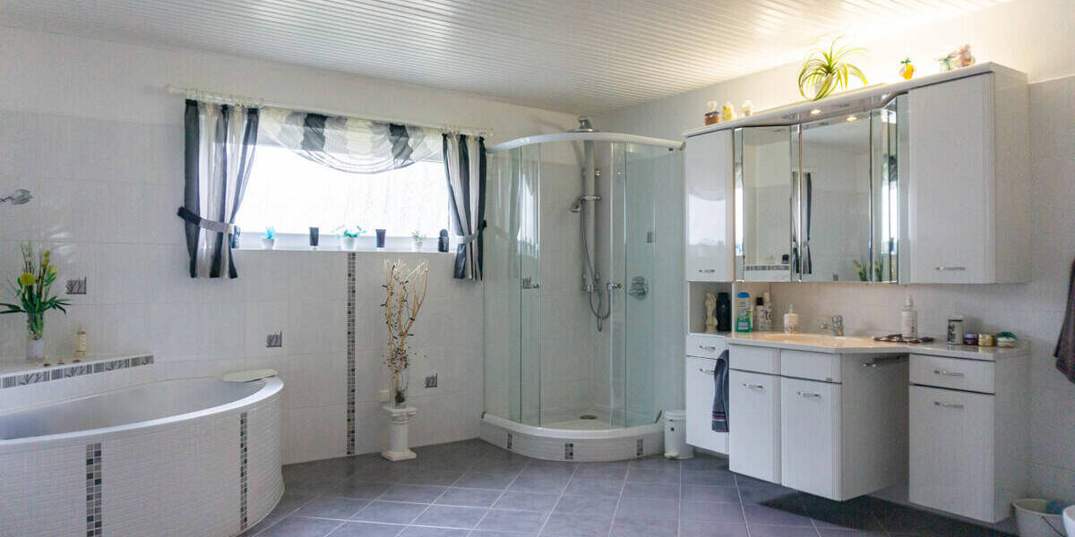 Einfamilienhaus Bremen / Blumenthal Lüssum-Bockhorn - 6 Zimmer, 229 m&sup2;, 310.000&euro; | Angebot:26161223