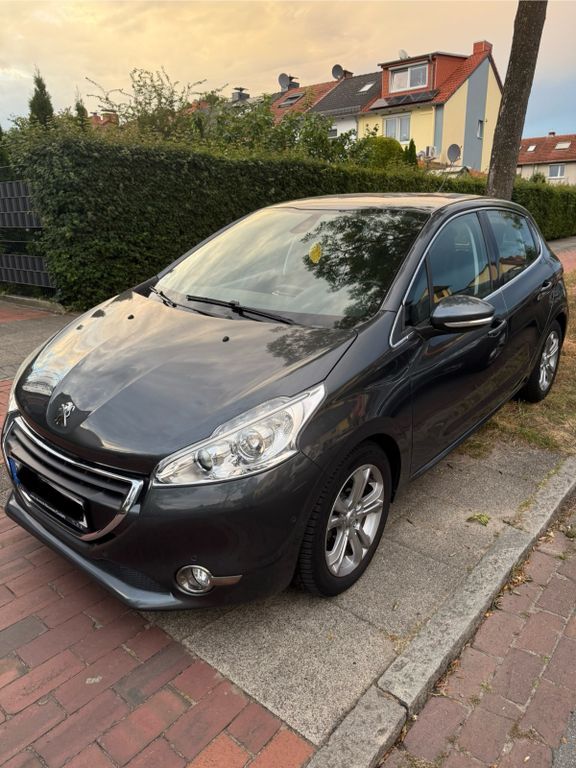 Peugeot 208 122.000 km 6.300 € Bremen 28259