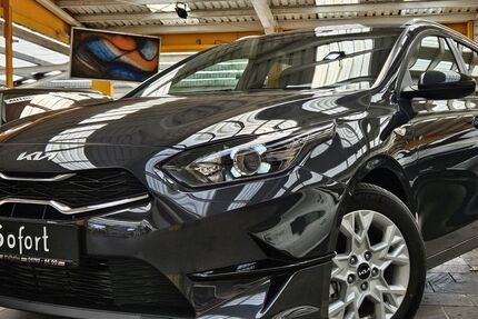 Kia ceed Sportswagon 2.590 km 20.975 € Wallhöfen bei Bremen 27729