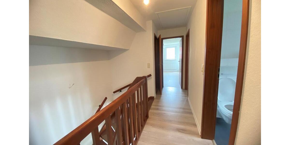 Etagenwohnung Bremen Huchting - 3 Zimmer, 114 m&sup2;, 1.250&euro; | Angebot:26676600