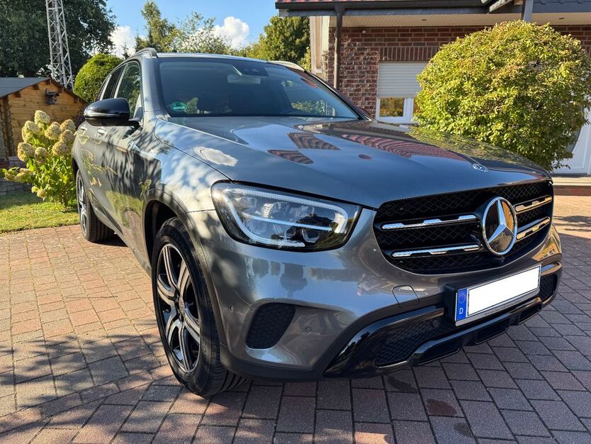 Mercedes-Benz GLC 400 66.563 km 42.500 € Hatten 26209