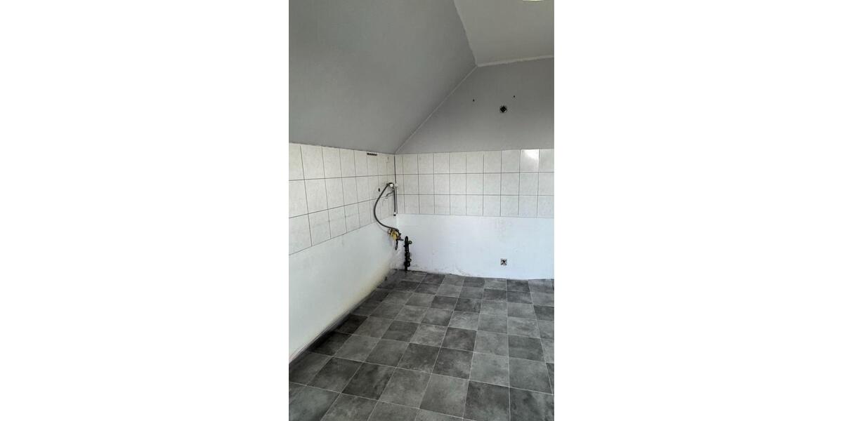 Frisch Renovierte 2 Zimmer Wohnung im Zweifamilienhaus 2 zimmer