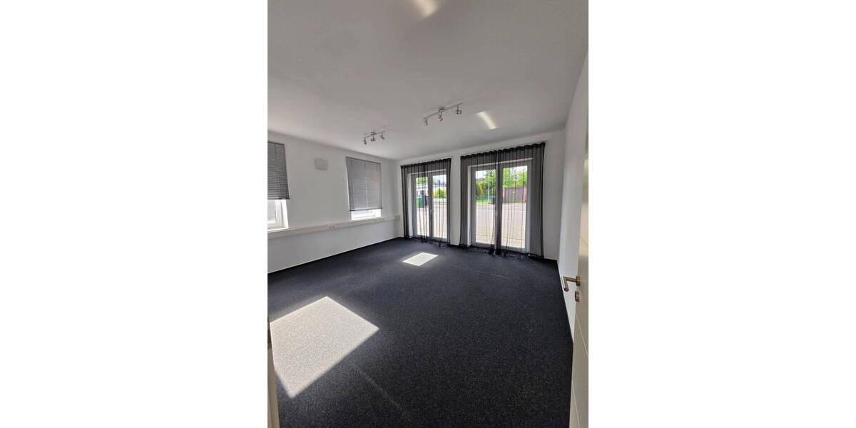 Gewerbeobjekt Ganderkesee Bookholzberg - 2 Zimmer, 69 m&sup2;, 590&euro; | Angebot:26595034