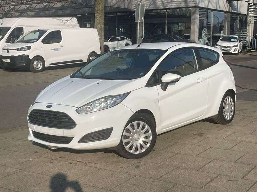 Ford Fiesta 109.582 km 2.500 € Bremen 28207