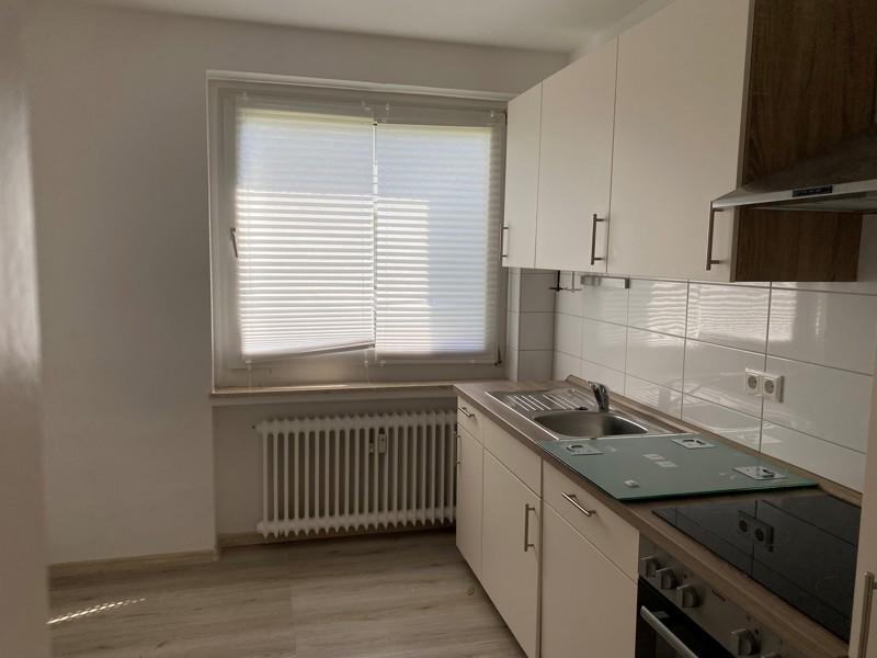 Renovierte 3-Zimmer-Wohnung mit Einbauküche 3 zimmer