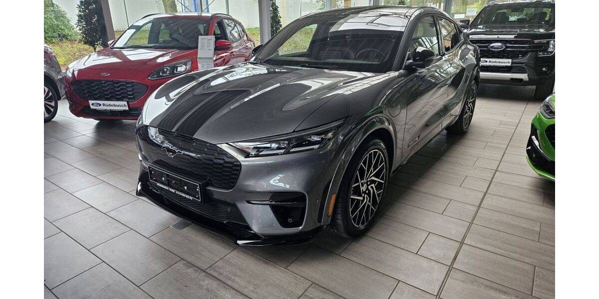 Ford Mustang Mach-E 3.671 km 49.990 &euro; Hude 27798