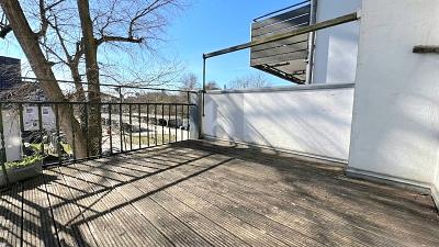 SONNIGE AUSSICHTEN MIT HISTORISCHEM RAUMFLAIR - Etagenwohnung Bremen Burglesum | Angebot:26143050