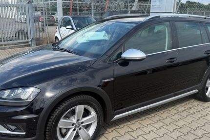 VW Golf 33.743 km 17.900 &euro; Achim 28832