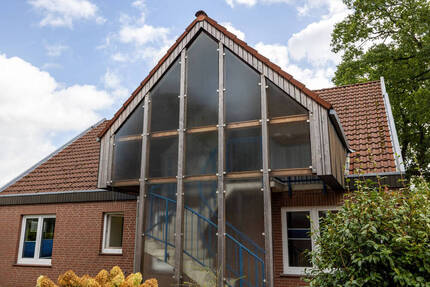 *** 2 PARTEIEN - EG (ex) PRAXIS und DG große WOHNUNG *** 1 zimmer