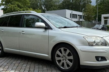 Toyota Avensis 277.750 km 2.990 &euro; Bremen 28329