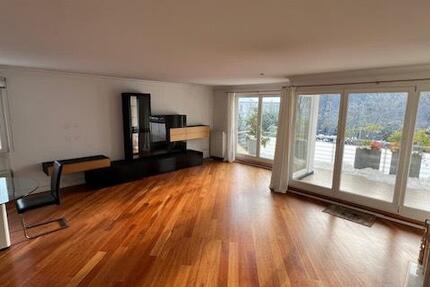 Sonnige 4 Zimmer Luxuswohnung gegenüber dem Rodopark und Golfclub 4 zimmer