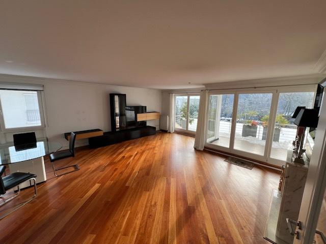 Sonnige 4 Zimmer Luxuswohnung gegenüber dem Rodopark und Golfclub 4 zimmer