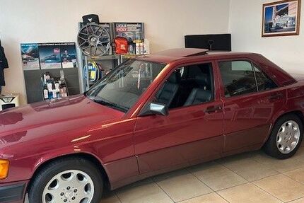 Mercedes-Benz 190 125.450 km 22.750 &euro; Bremen 28777