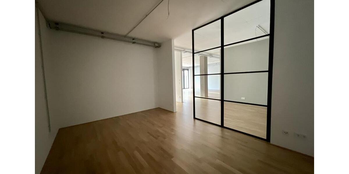 Etagenwohnung Bremen Häfen - 3 Zimmer, 150 m&sup2;, 1.499&euro; | Angebot:15830650